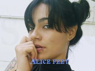 Alice_feet