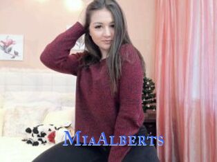 MiaAlberts