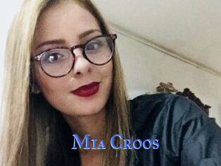 Mia_Croos