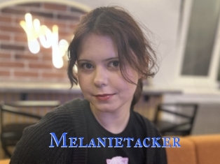 Melanietacker