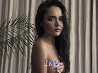 Tnia